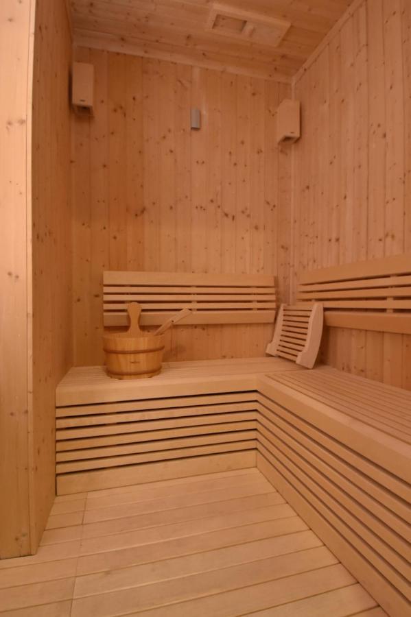 Saray Deluxe Hotel Apartments Abu Dhabi Buitenkant foto Sauna