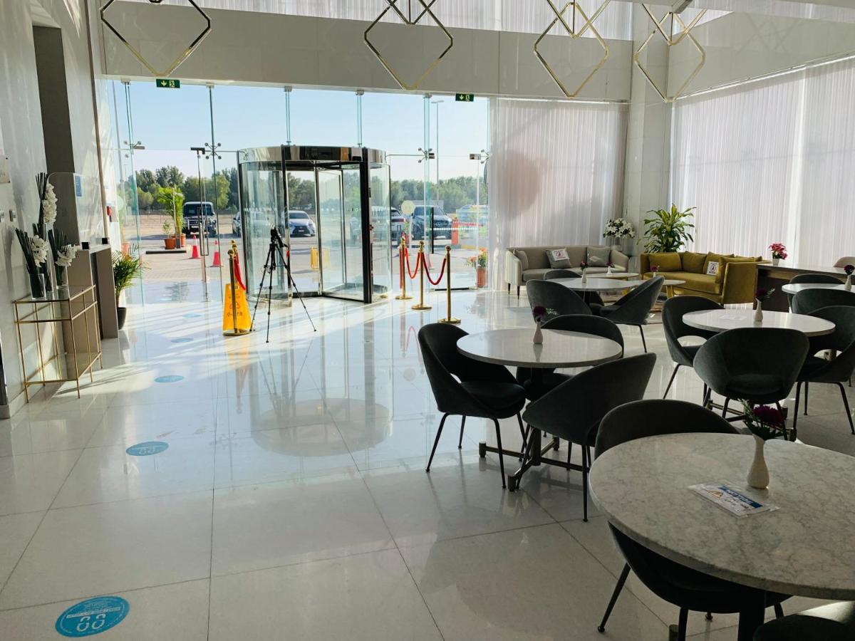 Saray Deluxe Hotel Apartments Abu Dhabi Buitenkant foto The interior of the airport