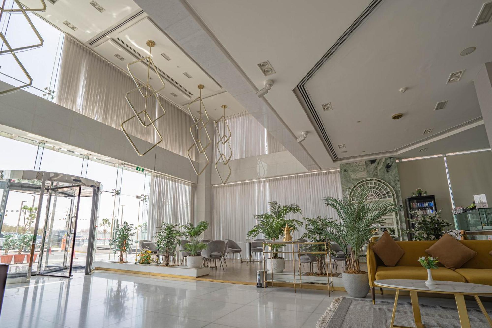 Saray Deluxe Hotel Apartments Abu Dhabi Buitenkant foto